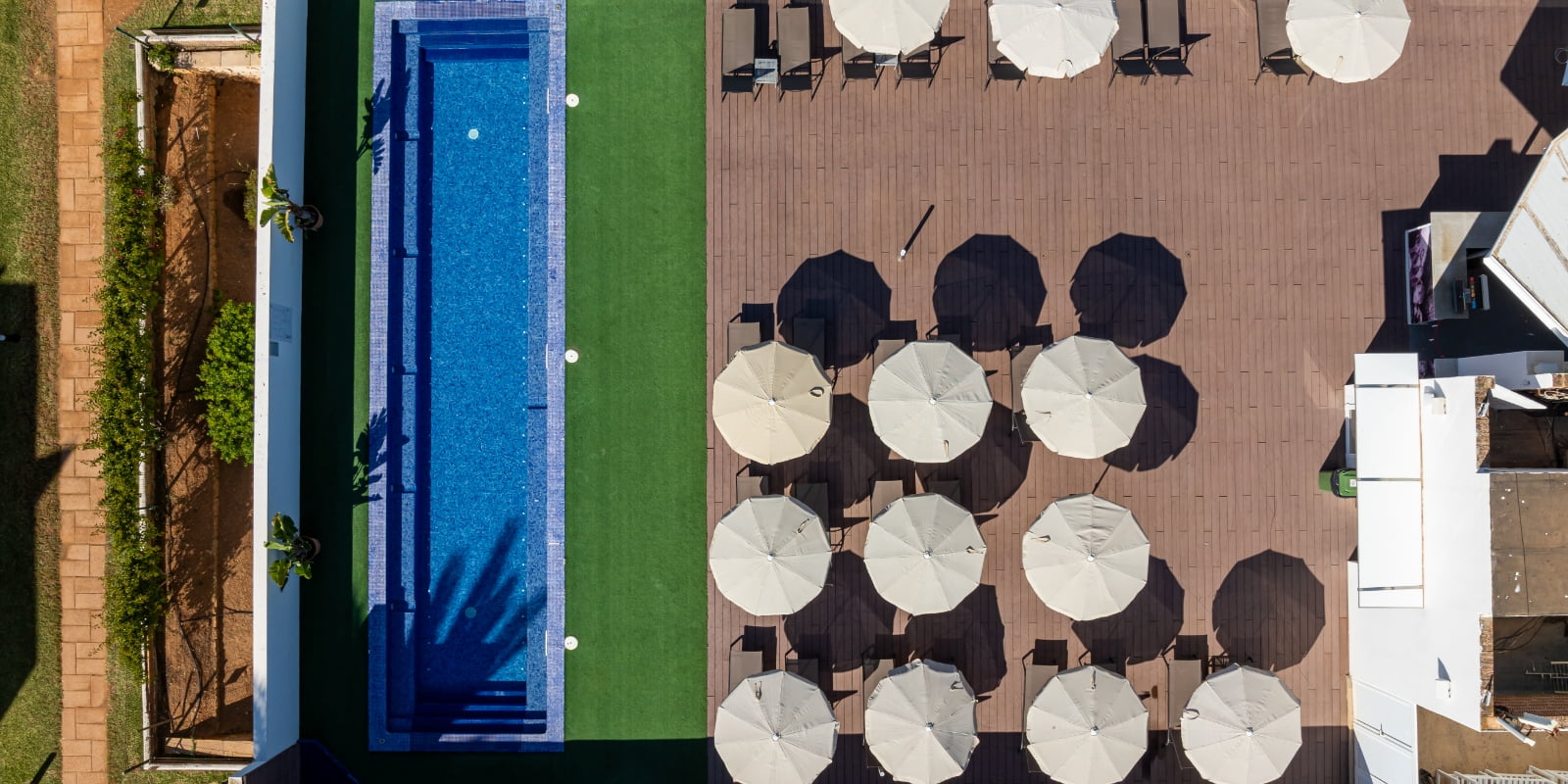 Piscina Es Talaial 2 Vista aérea piscinas y zonas chill out